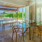 Moderna Villa De Lujo Con Piscina Y Playa Privada En Baru