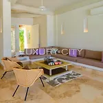 Moderna Villa De Lujo Con Piscina Y Playa Privada En Baru