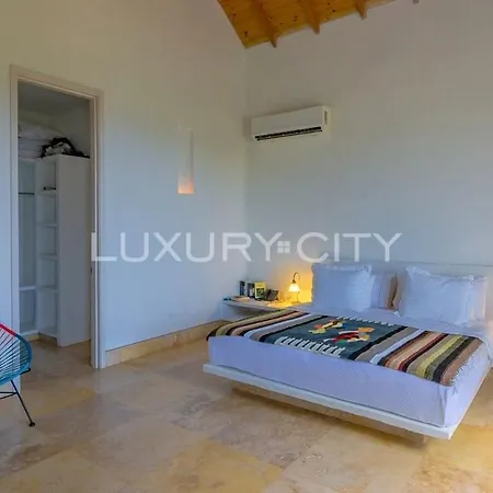 Moderna De Lujo Con Piscina Y Playa Privada En Baru Сasa de vacaciones Cartagena