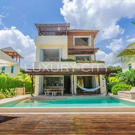 Moderna De Lujo Con Piscina Y Playa Privada En Baru Cartagena